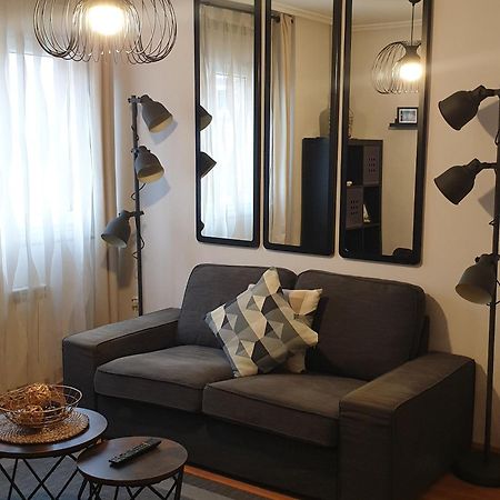 Apartamento "Los Prados" Wifi Y Parking Овьедо Экстерьер фото